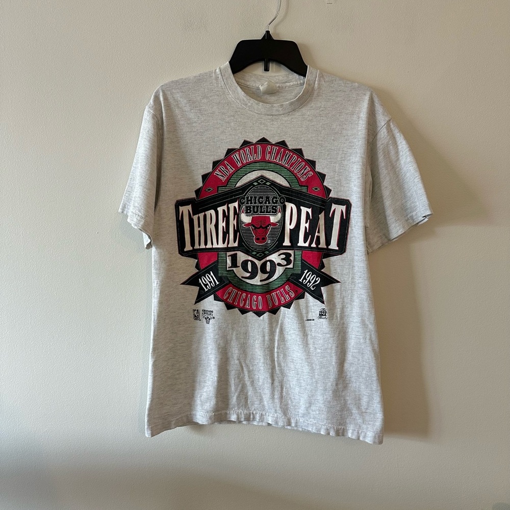 Vintage Chicago Bulls Three Peat World Champions Tee 1993 USA Made M